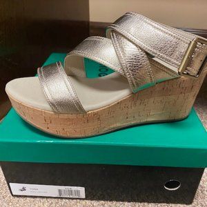 New in Box - Chocolat Blu Yona - Gold - Size 6.5